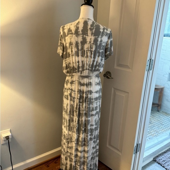 Style & Co. Shirt Sleeve Tie Dyed Maxi Dress Misses size L. Gray ‘ white. NWOT - Picture 4 of 9